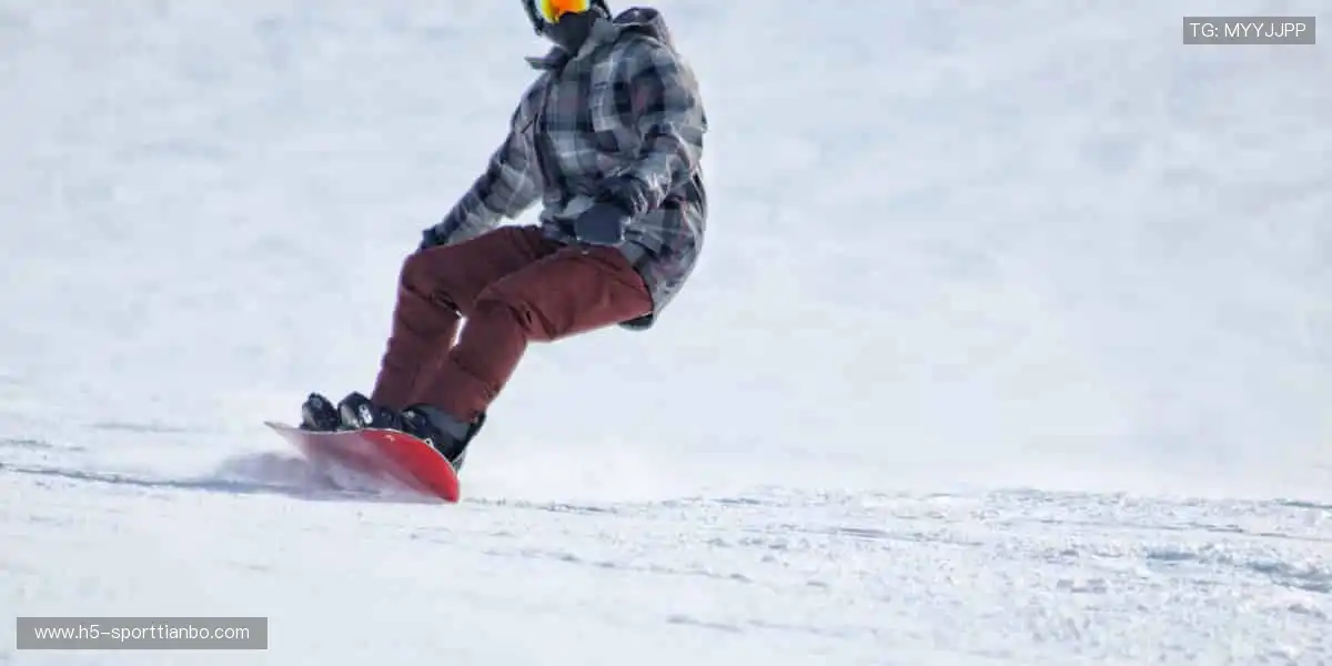 「弹幕互动 + 专家解读,边看边聊才是观赛标配!💬加入直播间,一起嗨翻天!」